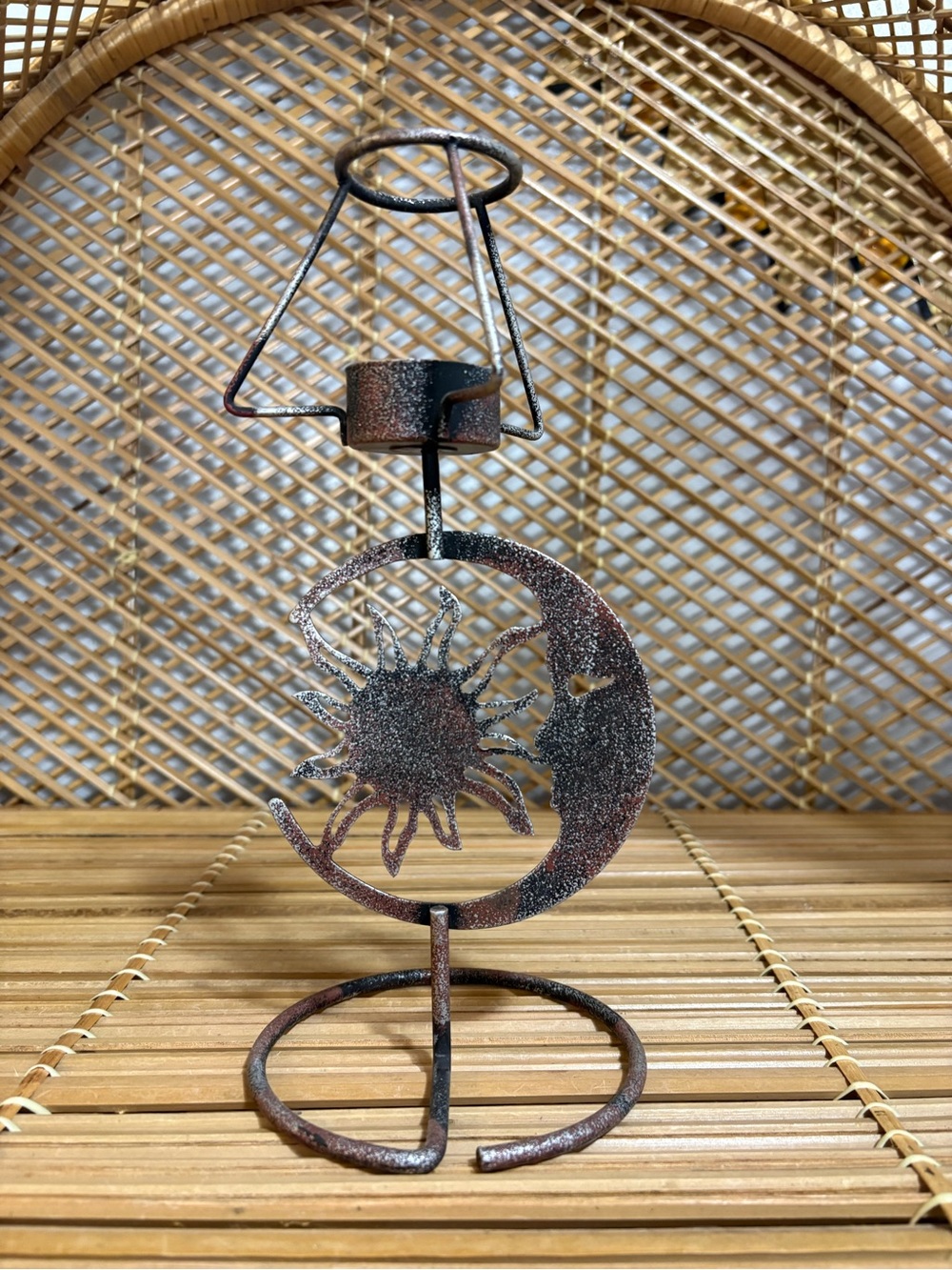 ⭐️Free With Any Purchase⭐️Sun & Moon Metal Candle Holder